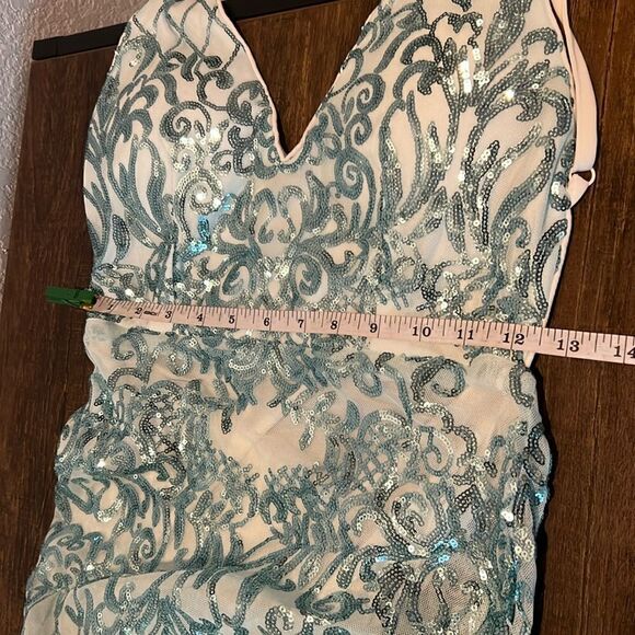 NWT Lin Lin Q Open Back Sequin Wedding Deep V Spaghetti Straps Baroque Dress - Picture 14 of 15